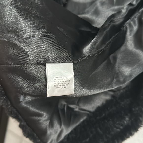 🆕 NWOT BEAUTEES designed in Los Angeles Gorgeous Silky Soft Faux Fur Vest  Sz L - Picture 4 of 5